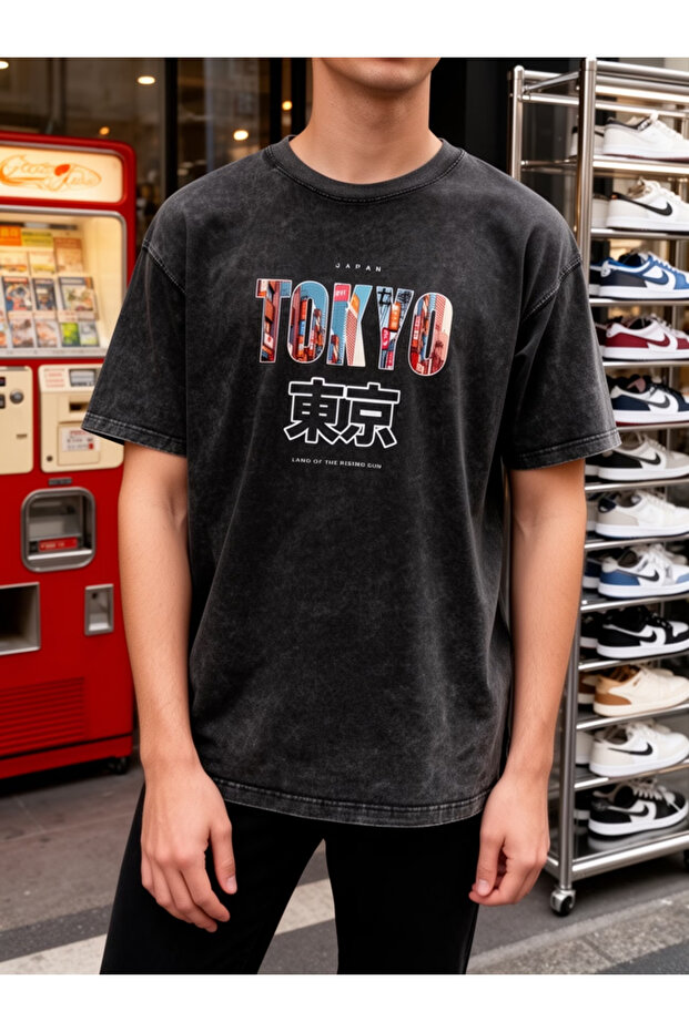 T-Shirts - Black - Regular fit