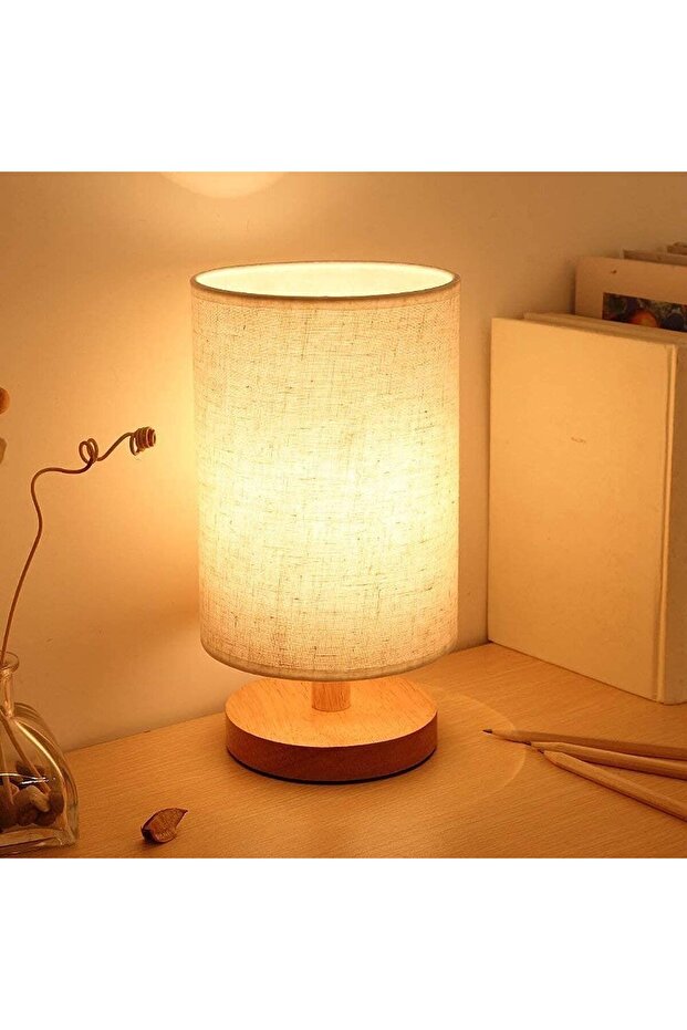 مصباح طاولة بجانب السرير مع غطاء ومصباح LED، درجة حرارة الضوء: بتصميم عصري .