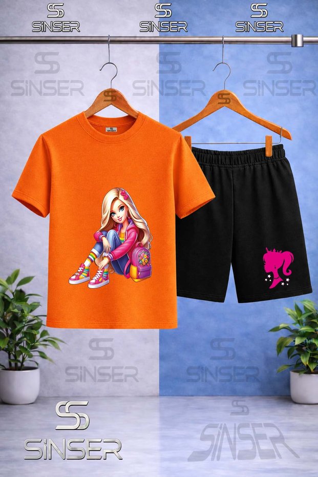 Children's Princess Sitting Next to Her Sings Printed Crew Neck T-Shirt - Shorts Set