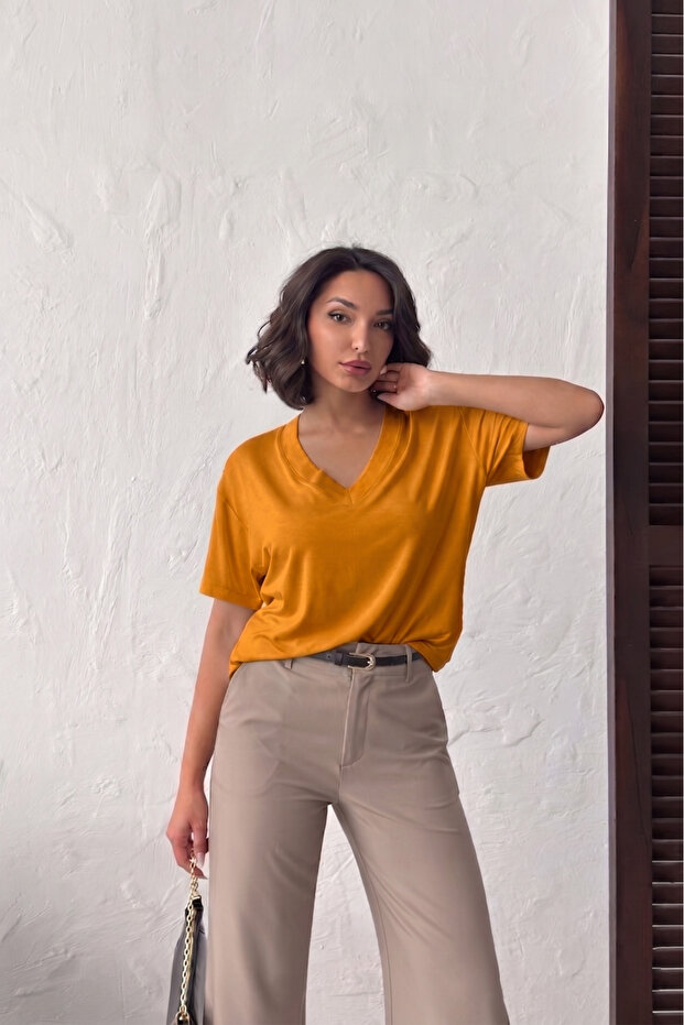 Women's Mustard V-Neck Short Sleeve Basic T-Shirt Nj144