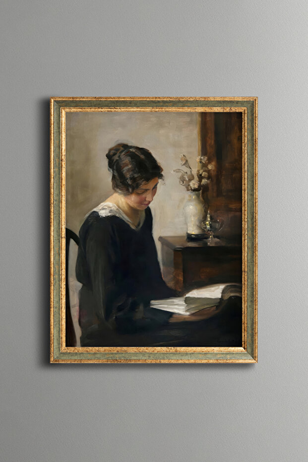 امرأة تقرأ كتابًا - إطار بنمط عتيق - موديل نحيف