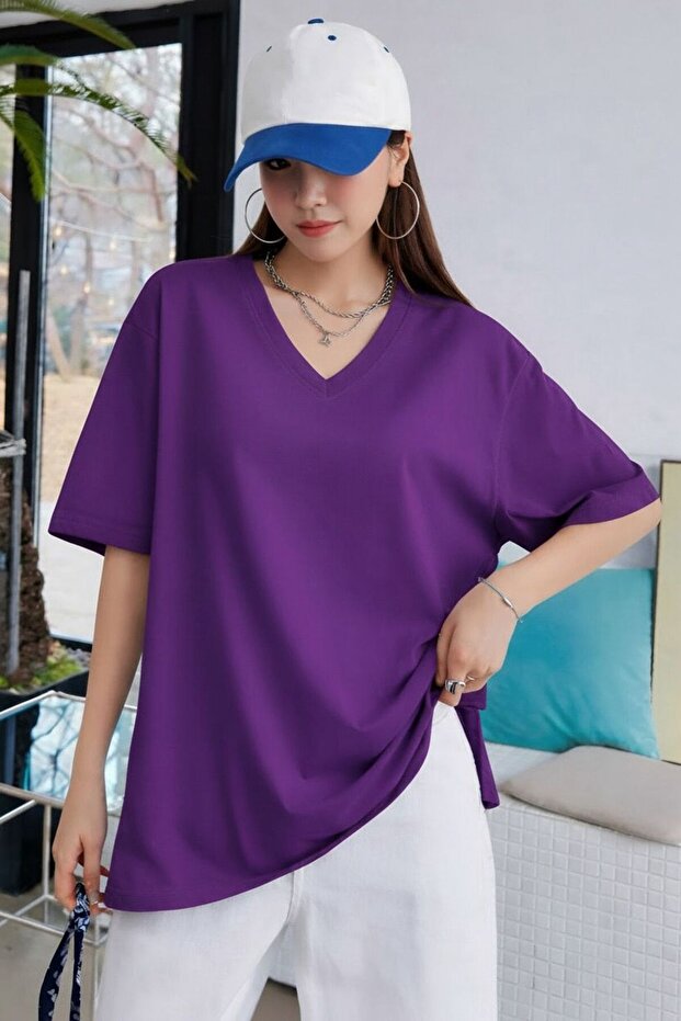 V-Neck Oversized T-Shirt 2Vq2