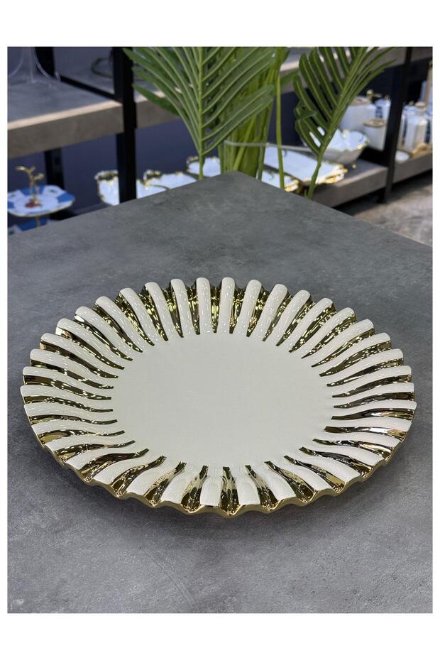 Lux Alba Round Flat Gold Serving Set