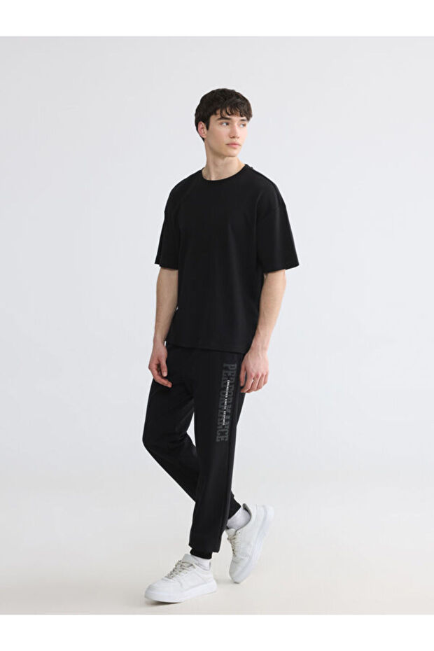 Esvab • Modern & Distinctive Standard Fit Men's Jogger Sweatpants