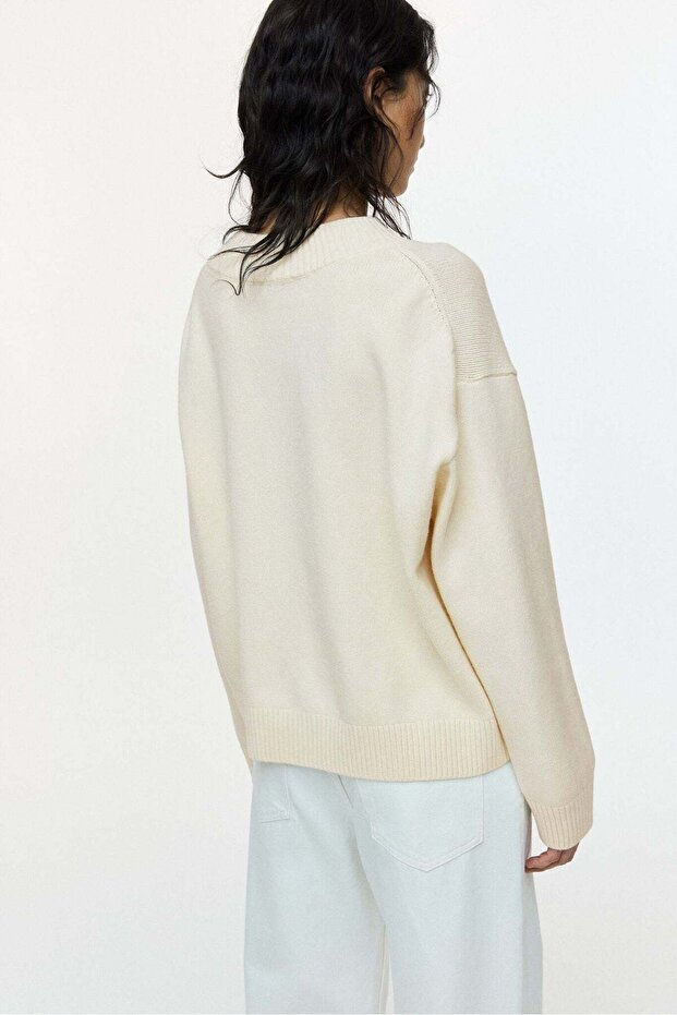 V-neck jumper - 4