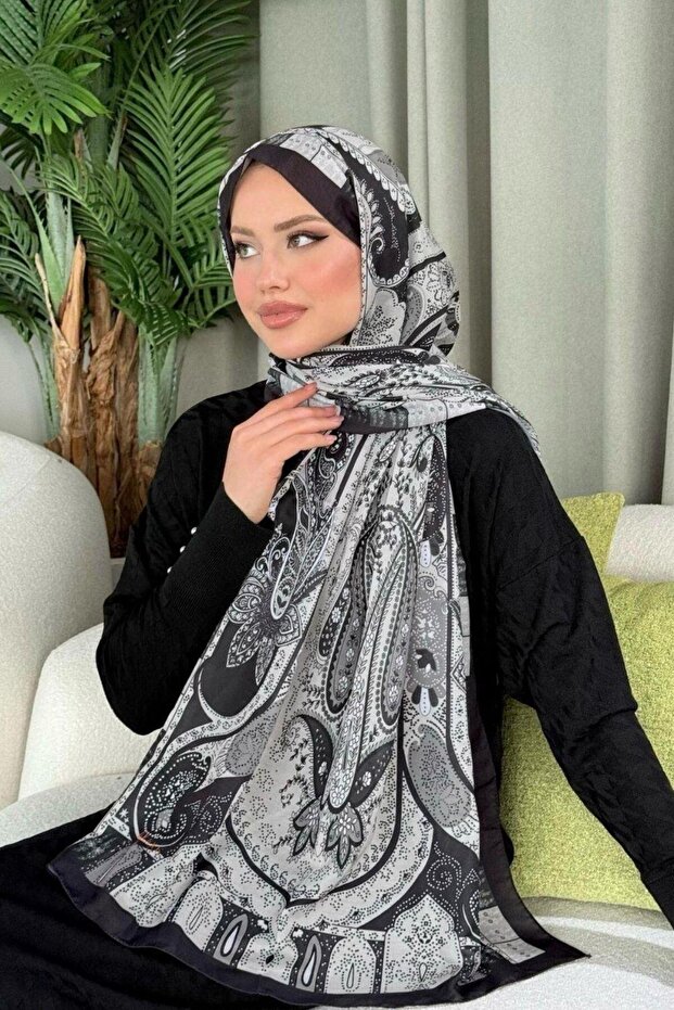 Lagoon Pattern Shawl Black