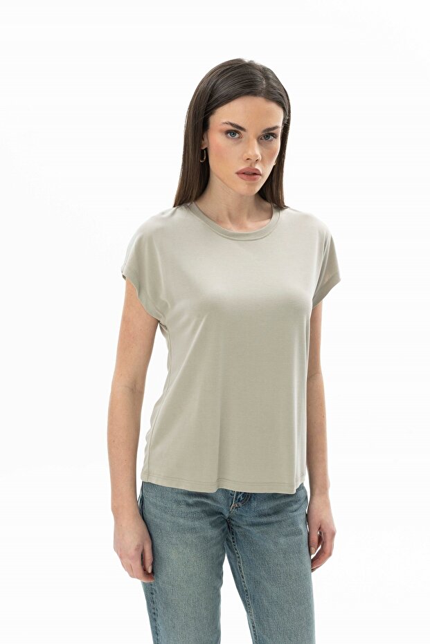 21680 Women's Round Neck T-Shirt