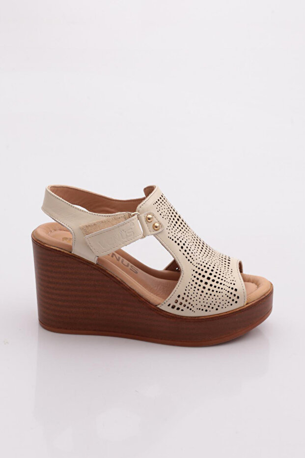 2310815Y Women's Leather Sandals