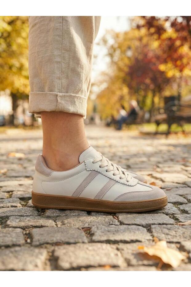 810 Women's Genuine Leather Suede Side Striped Sneaker Shoes