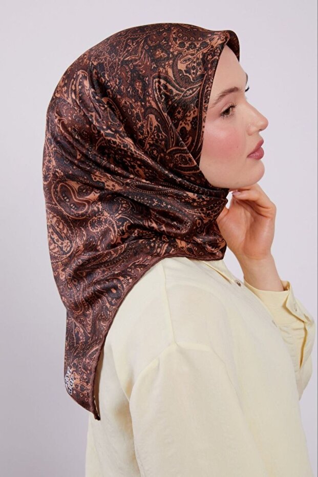 Ethnic Pattern Sparkling Crystal Scarf