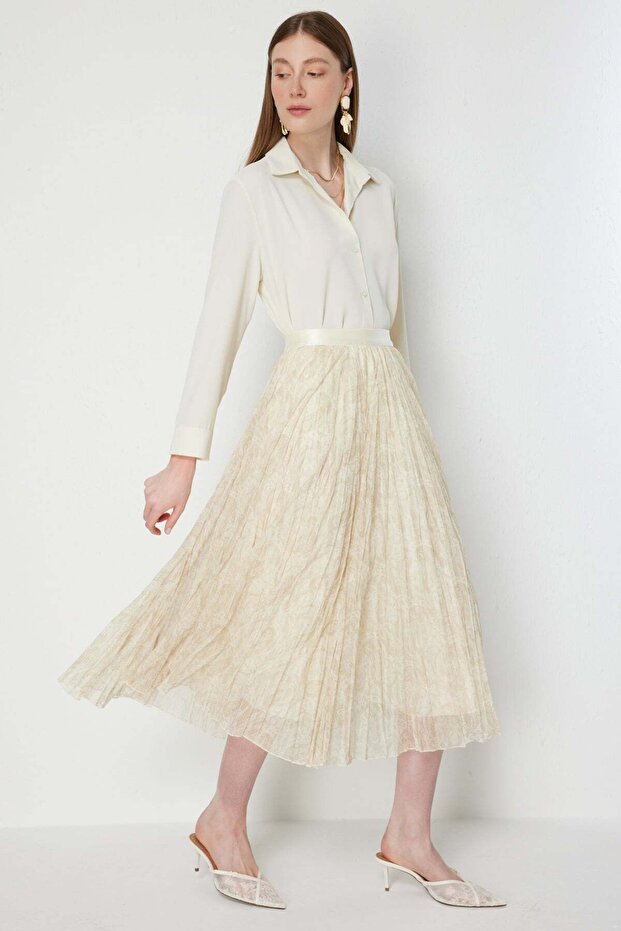 Fabric Patterned Pleated Maxi Skirt - 2