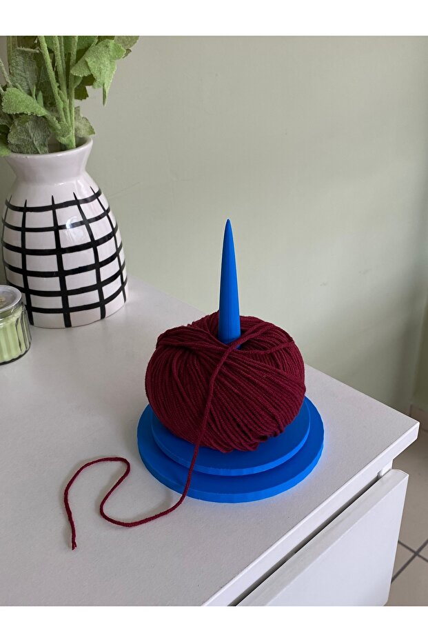 Yumak Holder | Knitting Assistant | Practical Portable
