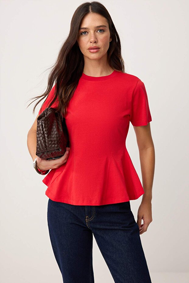 Kırmızı Düz Peplum Bisiklet Yaka Standart Kol Kısa %100 Pamuk Örme Bluz TWOSS26BZ00028