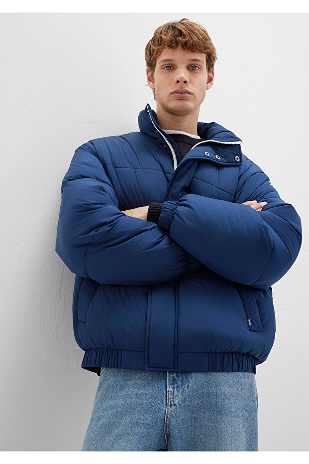 Stand Collar Puffer Jacket 0110609-89353
