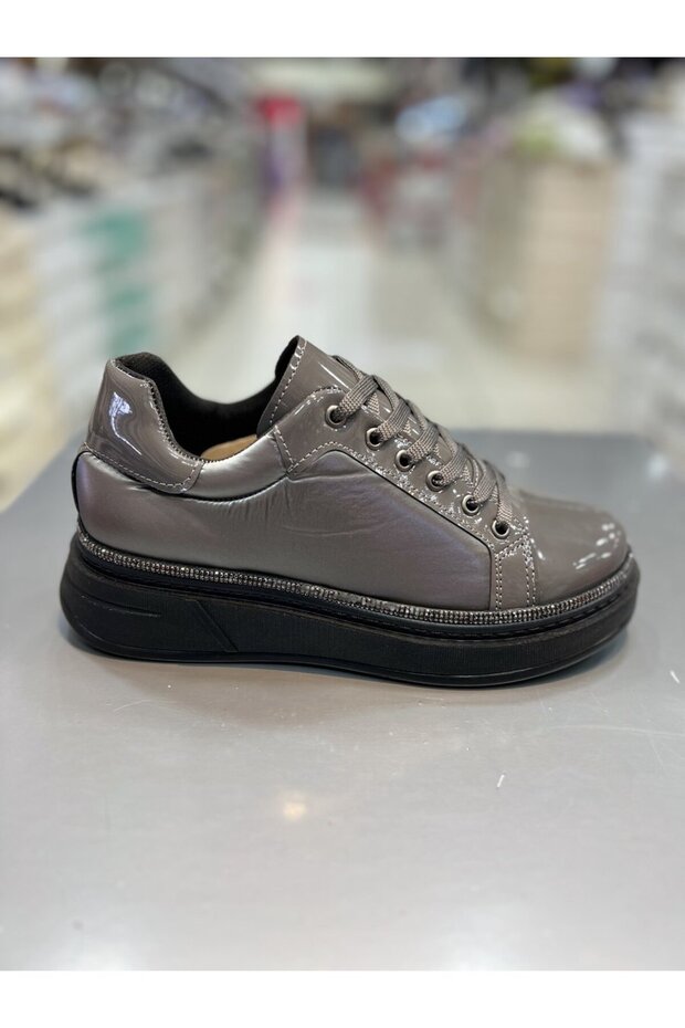 Punto Parachute Fabric Women's Stylish Casual Sneakers