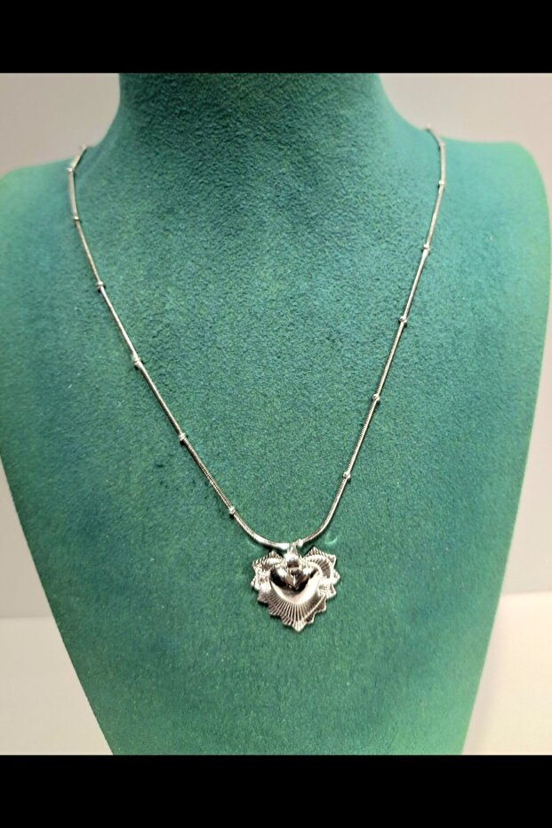 Luxurious Figured Shiny Anti-Tarnish Steel Necklace