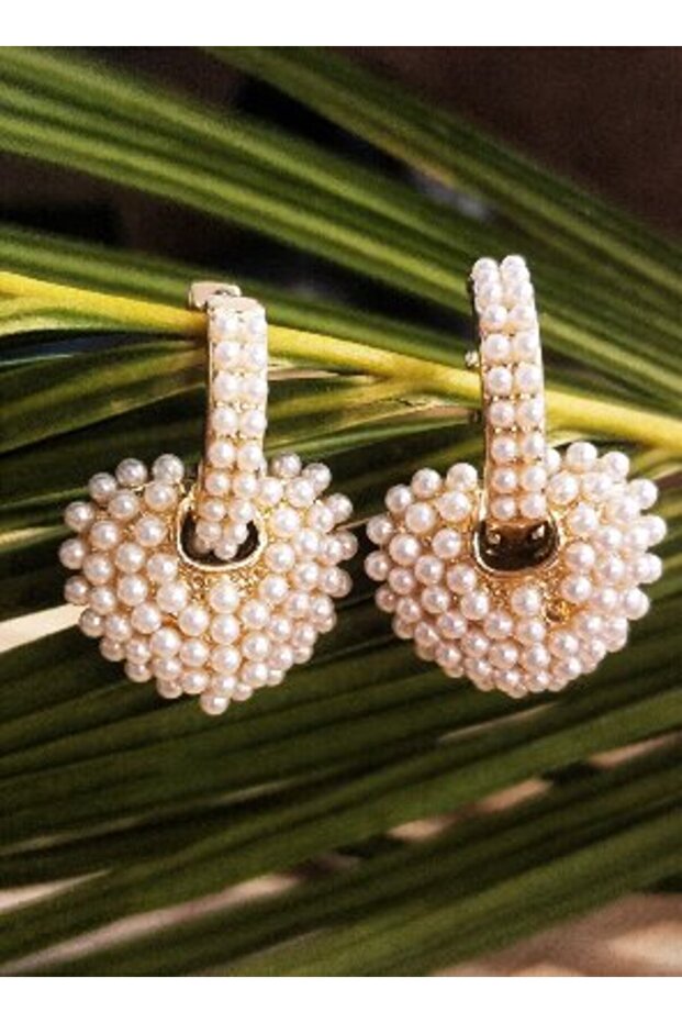 Luxury Pearl Figured Showy Earrings