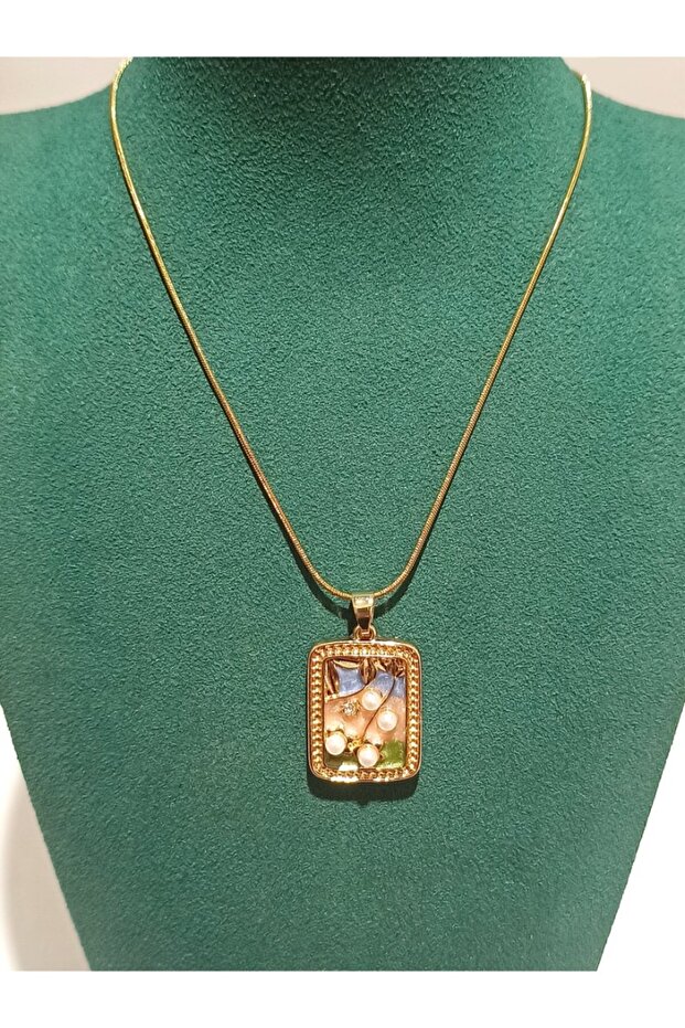Gold Color Luxury Figured Showy Necklace