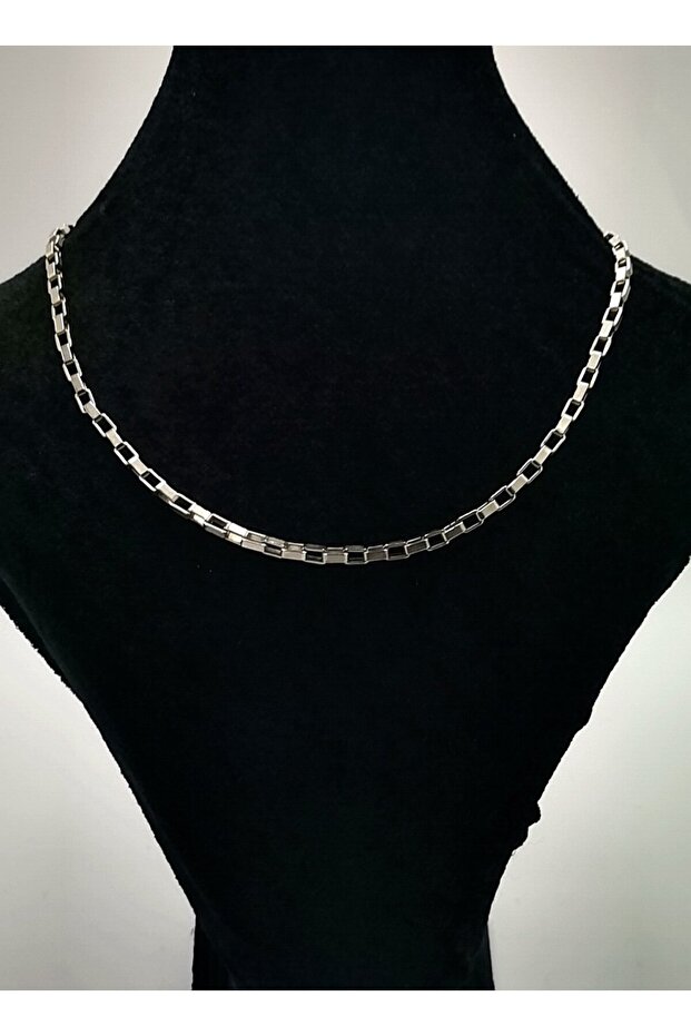 Silver Color Chain Figured Luxury Tarnish-Resistant Necklace