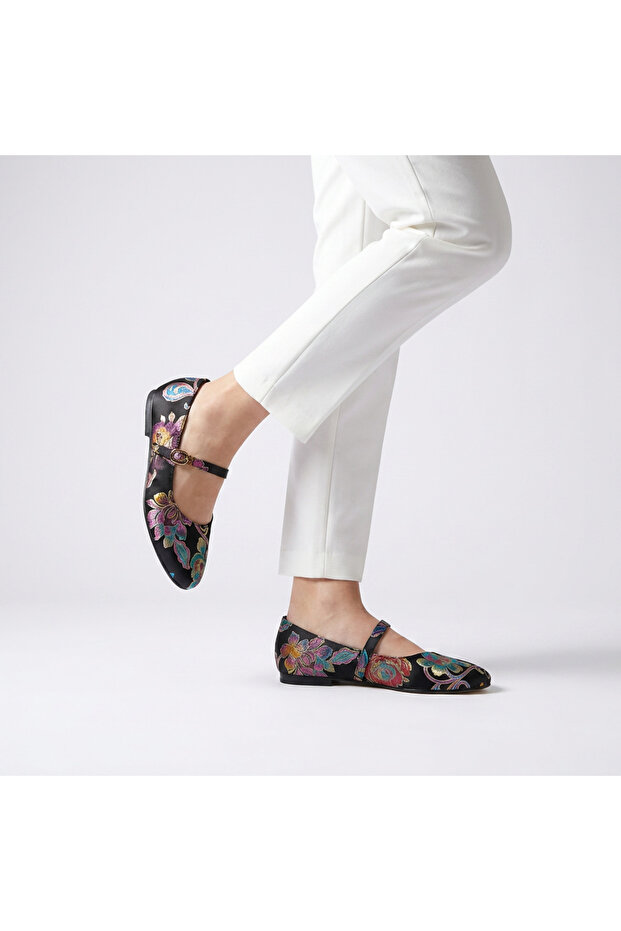 Valley Ethnic Pattern Ballet Flats