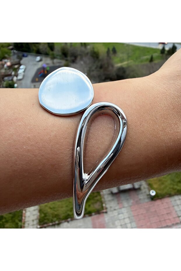 Design Steel Clamp Does Not Blacken.