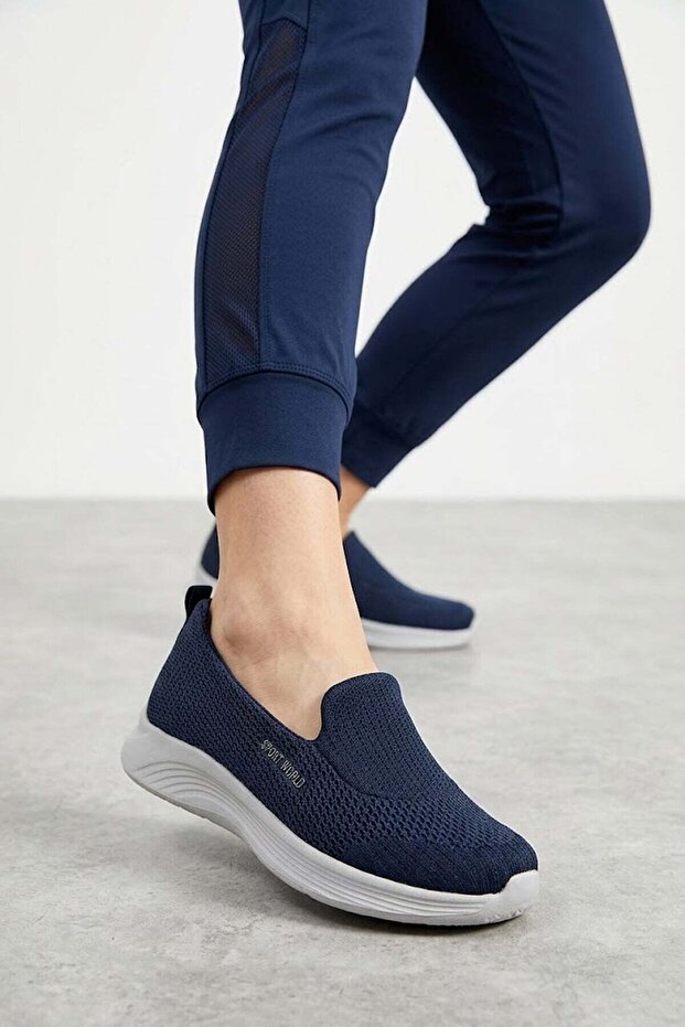 H5182 Cips Krakers Women's Memory Foam Classic Sneaker Navy Blue