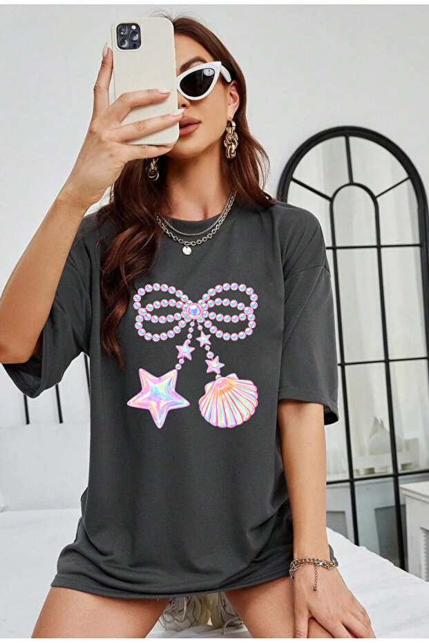 Pearl Ribbon Printed Oversize Crew Neck Short Sleeve Women's Tshirt
