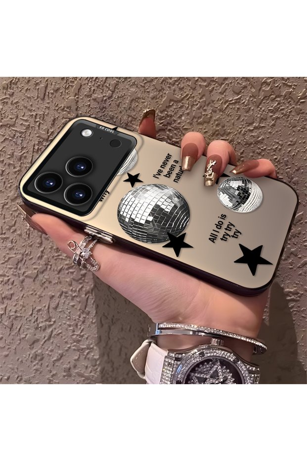 حافظة بسيطة عالية الجودة متوافقة مع iPhone 17 Pro Max، مصنوعة من السيليكون المقاوم للصدمات وذات تصميم عصري.