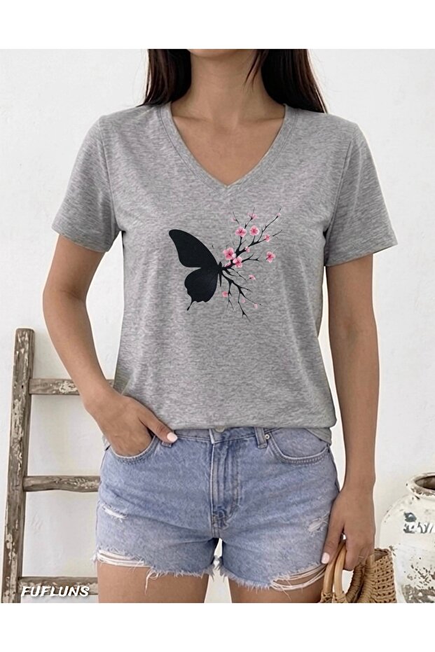 Women's Oversized V-Neck T-Shirt with Sakura Flower and Butterfly Print