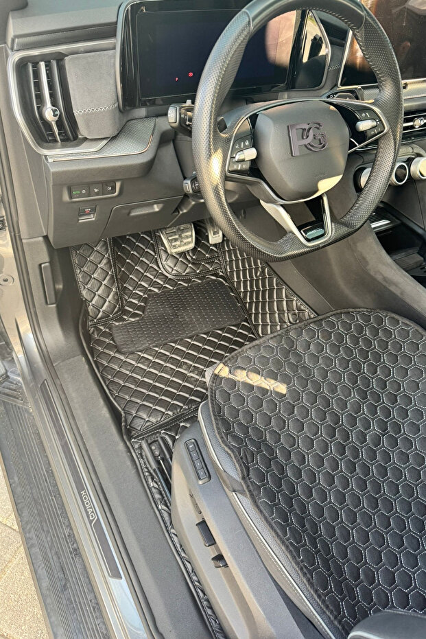 PASPASGRAFT SKODA OCTAVIA 2013-2019 Siyah Üzeri Beyaz Dikiş 8D Premium Havuzlu Deri Oto Paspas