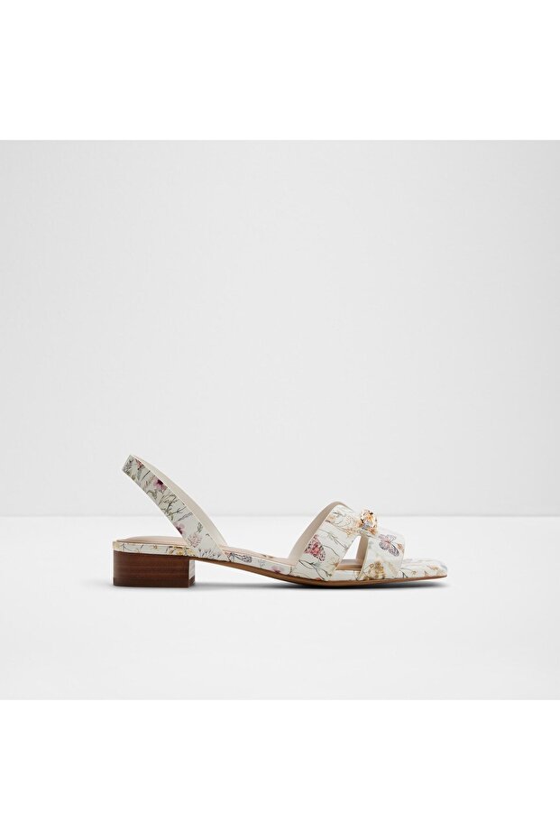 Blaike Womens Multicolor Sandals