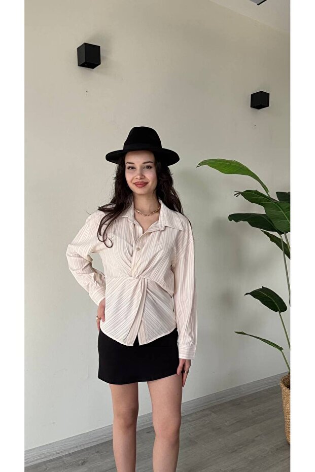 Women's Shirt with Front Curling Detail