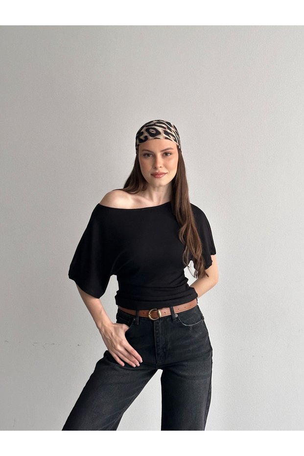 Short Sleeve Tshirt with Waistband