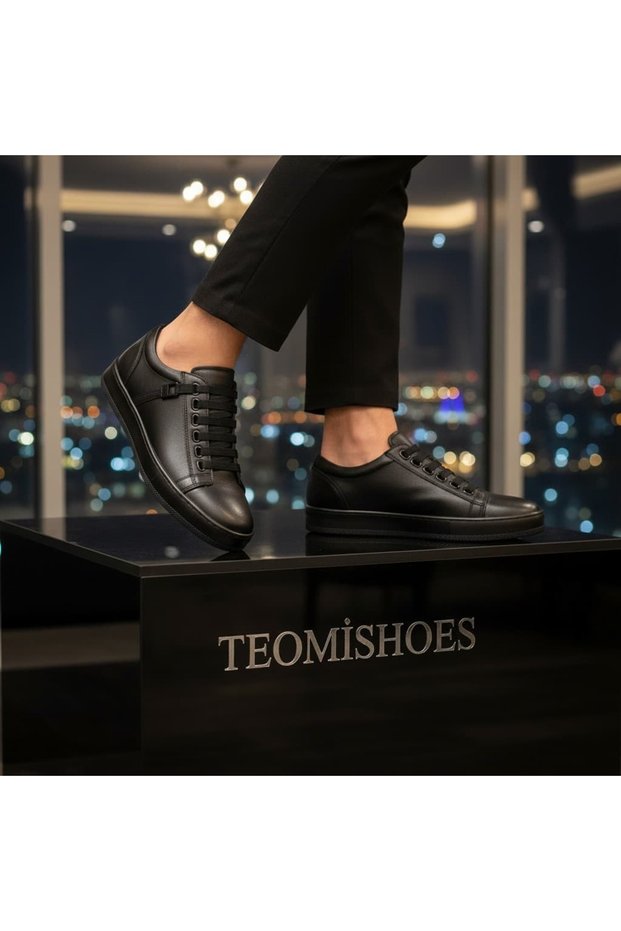 Black Fas Sneaker