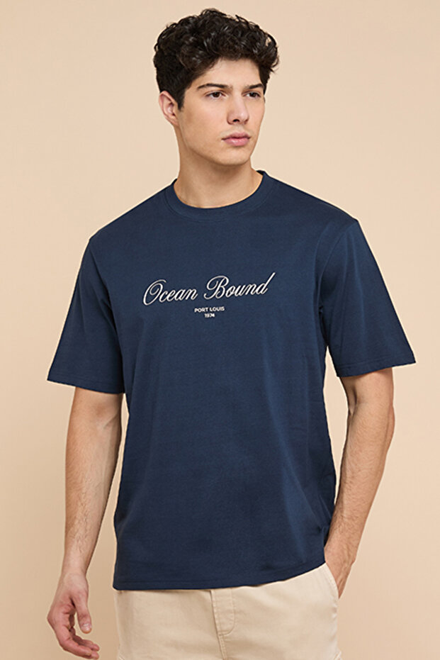 Typography Print T-Shirt with Crew Neck and Short Sleeves