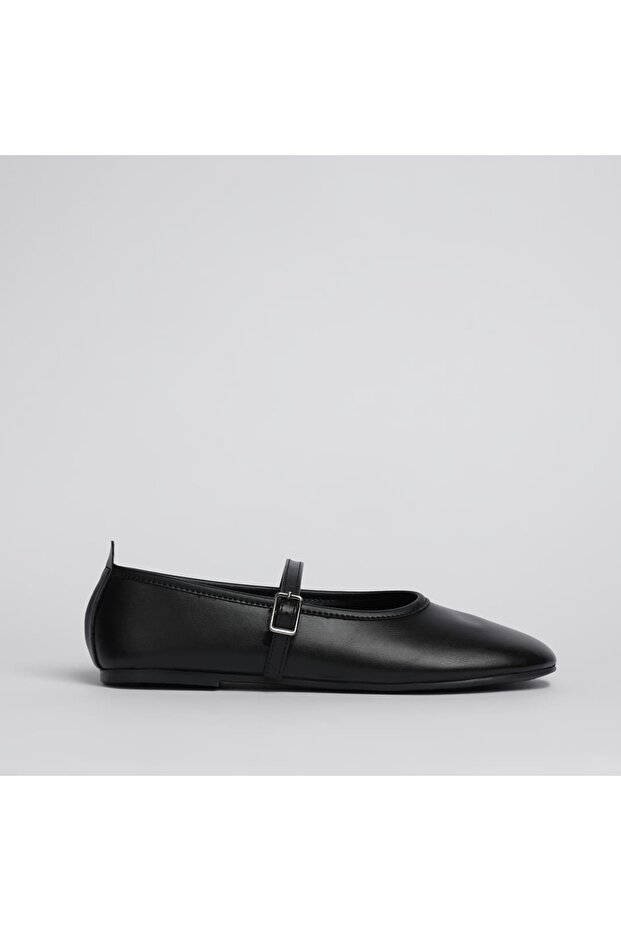 Simple Classic Black Women's Ballerinas