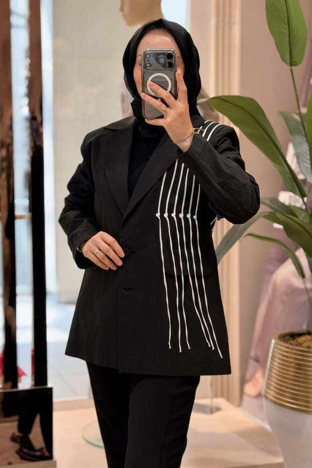 Kahma Double-Breasted Collar Jacket with Stripe Detail