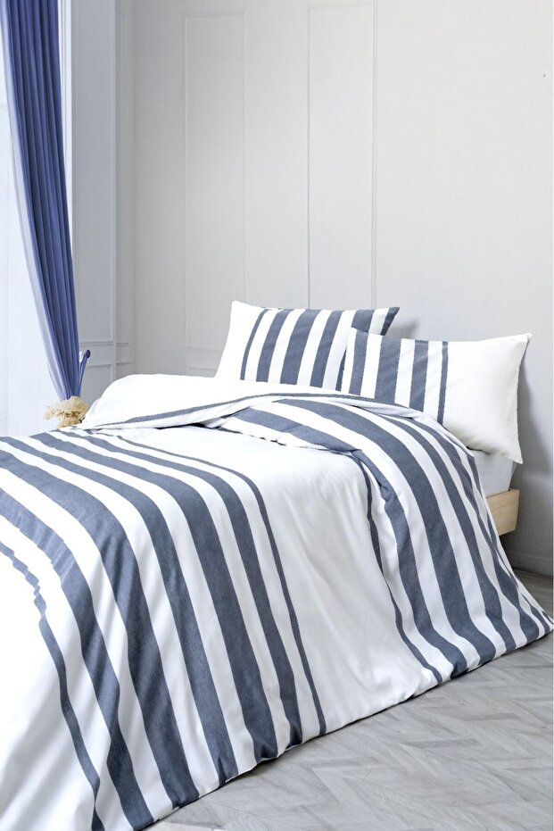 100% Cotton Modern Striped Double Duvet Cover Set | 200X220Cm |