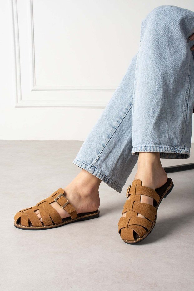 Laverya Women's Slippers with Straps and Buckle, Tan Suede