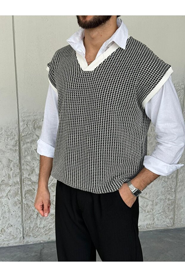 Men's Dotted Oversize Sweater