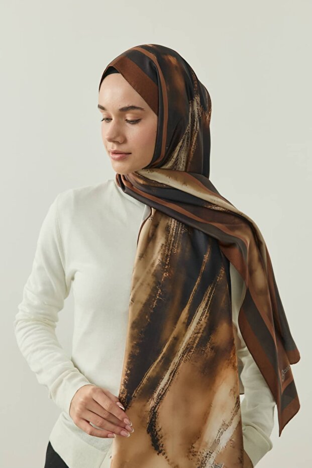 Ravena Pattern Twill Shawl - 2