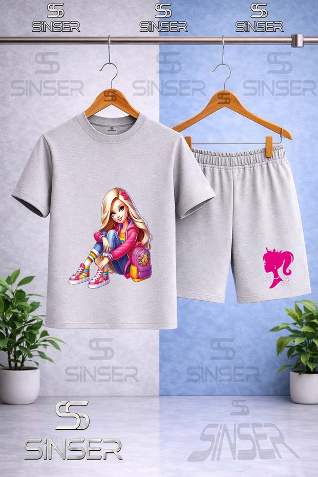 Children's Princess Sitting Next to Her Sings Printed Crew Neck T-Shirt - Shorts Set