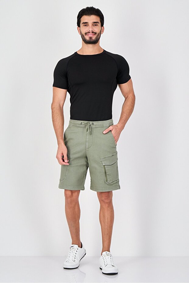 Men Drawstring Plain Cargo Shorts, Olive - 2