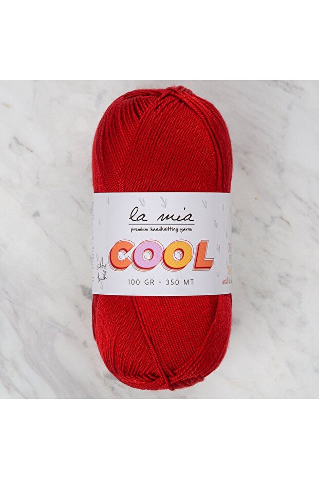 La Mia Cool Red Hand Knitting Yarn - L028
