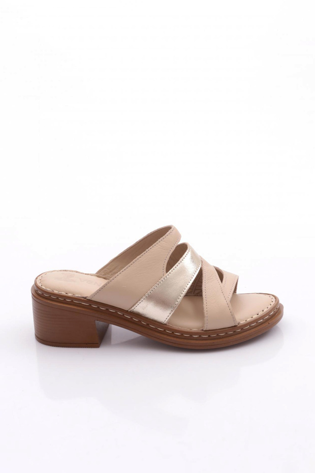 26340321Y Women's Leather Slippers