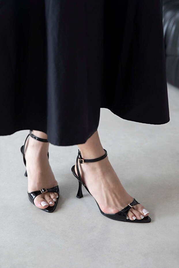 Megy Women's Heeled Patent Leather Sandals Black