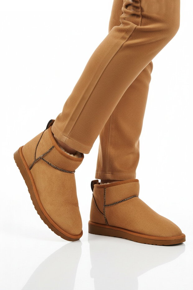 Women's Flat Boots with Sheepskin Inside