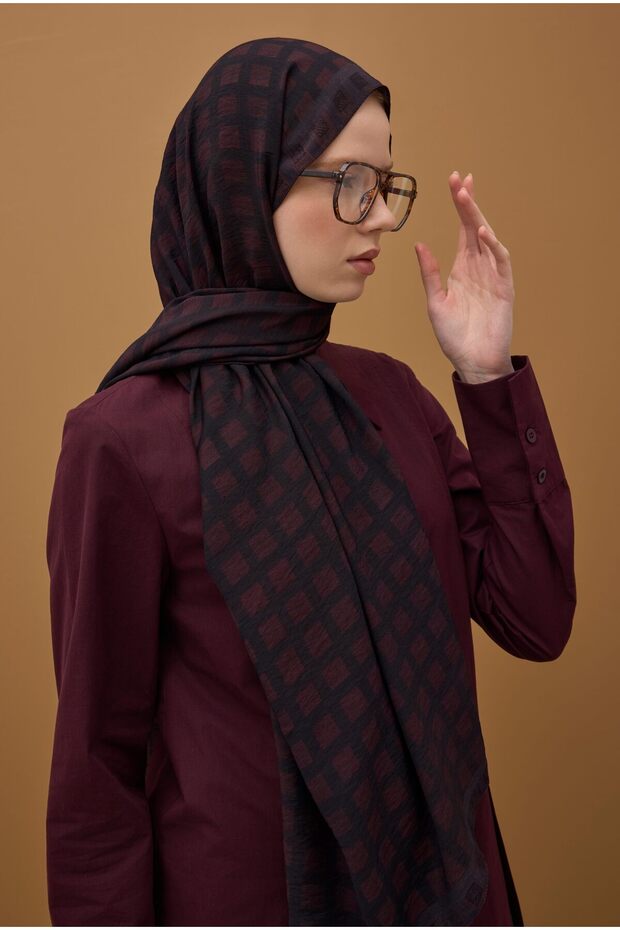 شال منسوج يدويًا بتصميم عتيق