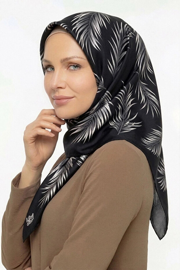 وشاح كريستال D8 أسود