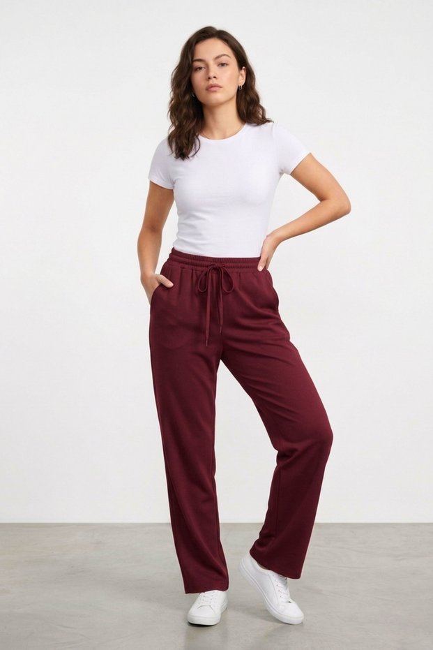 Women's Trousers with Elastic Waist and Pockets, Comfortable Fit, Women's Sports Trousers